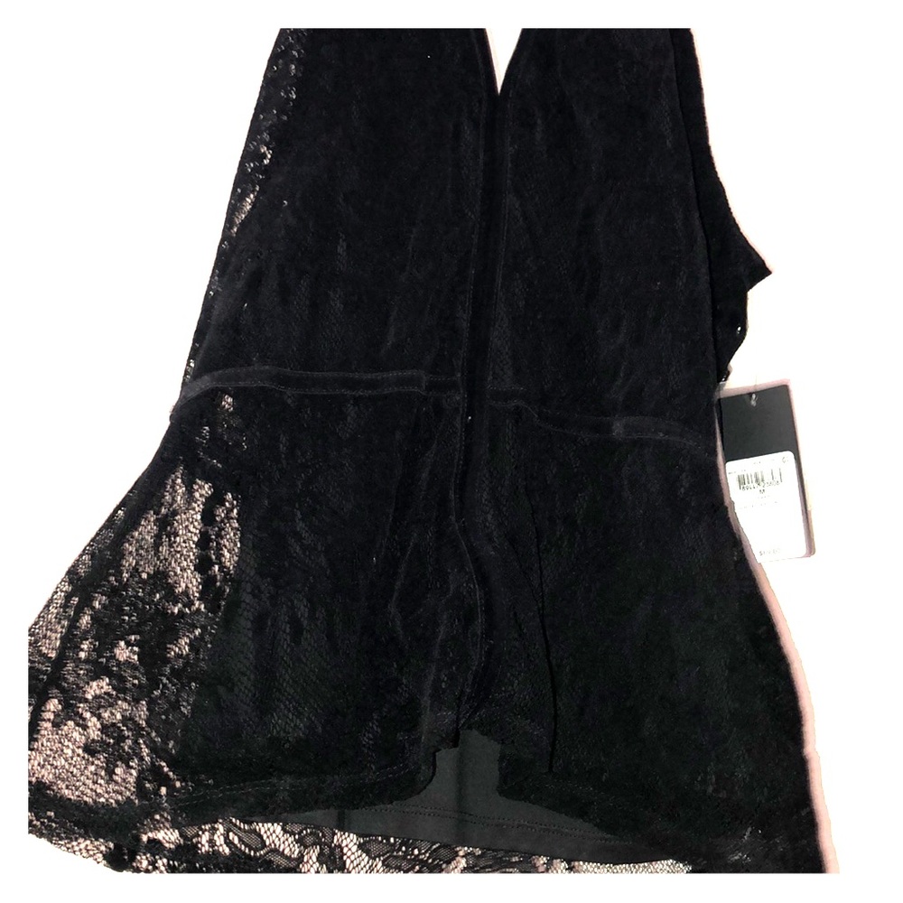 Guess sexy velvet lace top NWT